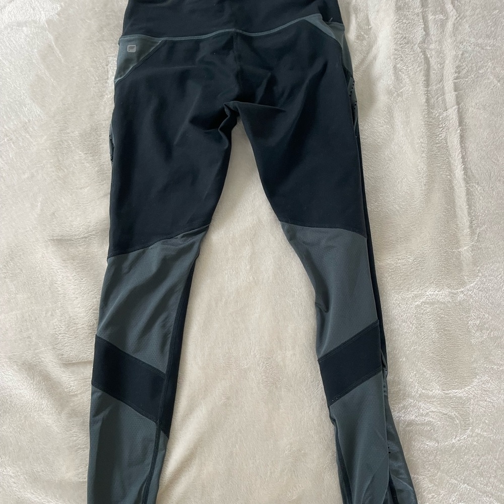 size 6 fabletics leggings